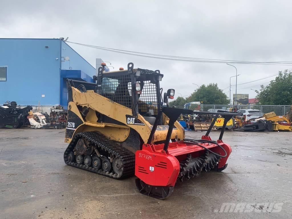 CAT 257 B Mini Pale Gommate