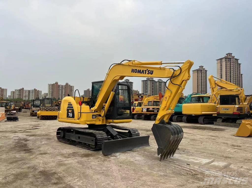 Komatsu PC70-8 Escavatori cingolati