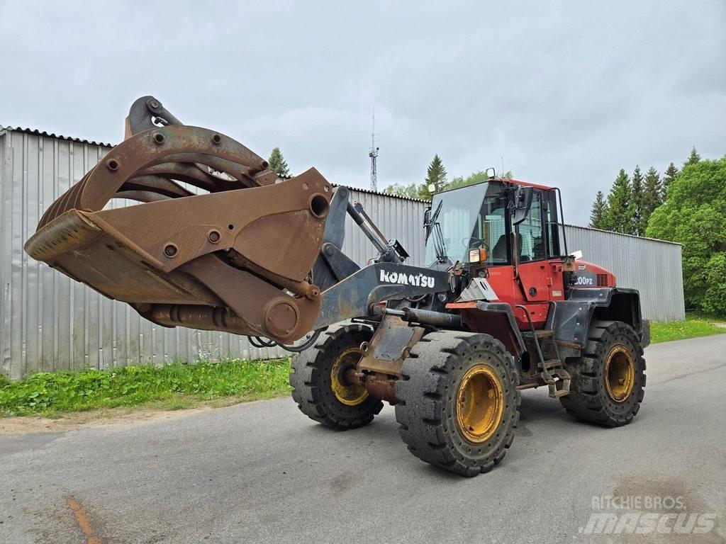Komatsu WA200PZ-6 Pale gommate