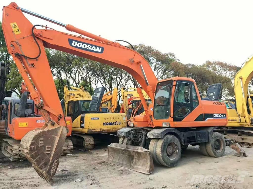Doosan DH210W-7 Escavatori gommati