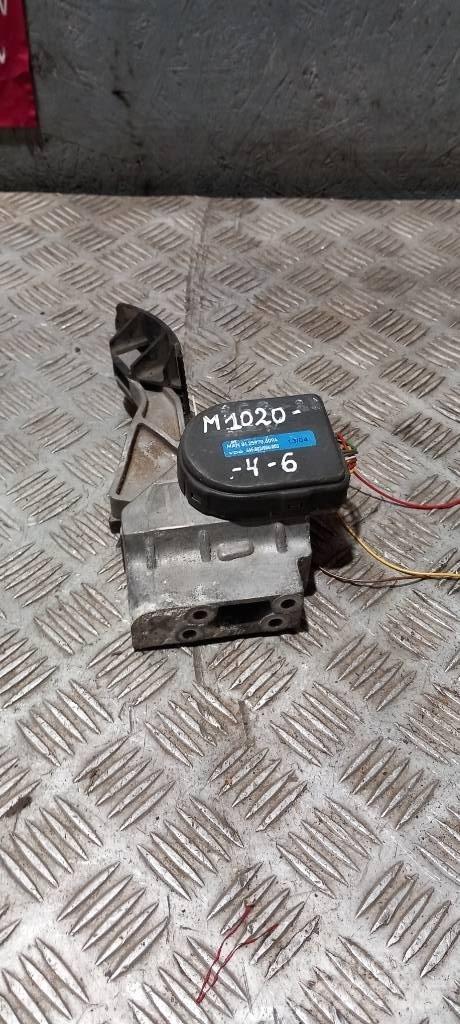 MAN TGA    81259706094 Cabine e interni