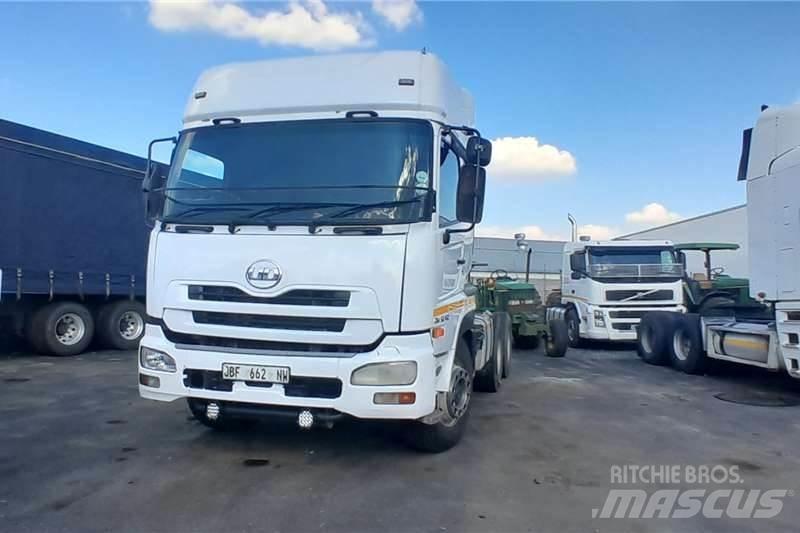 UD QUESTER GWE440 Camion altro