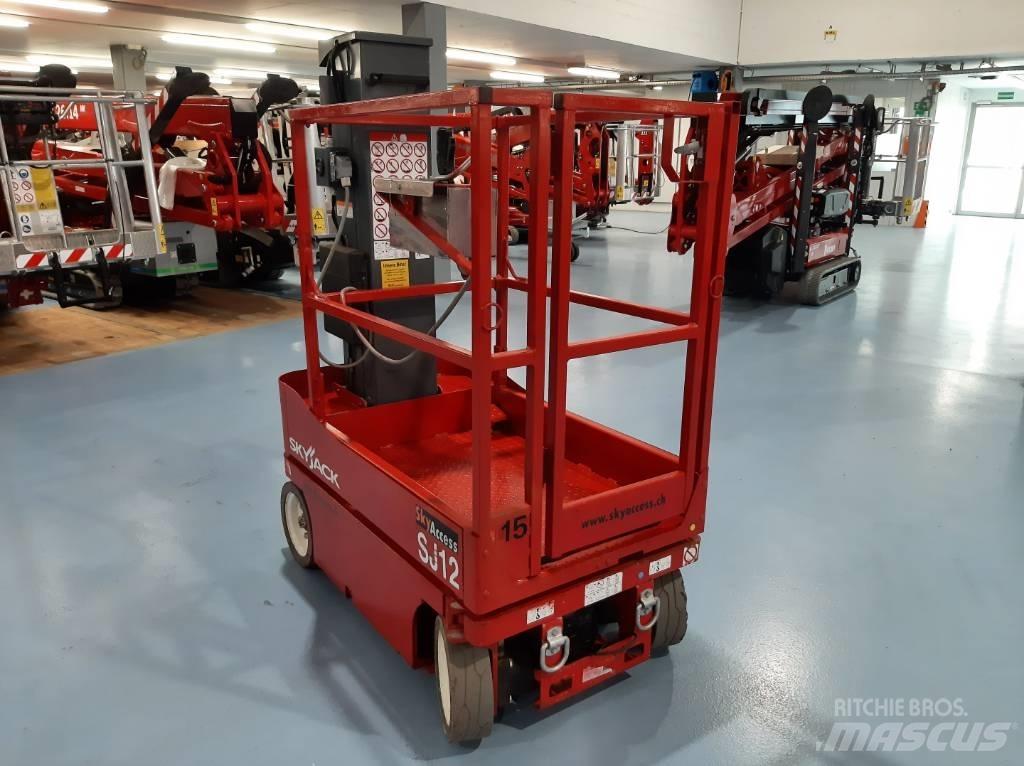SkyJack SJ 12 Sollevatori verticali