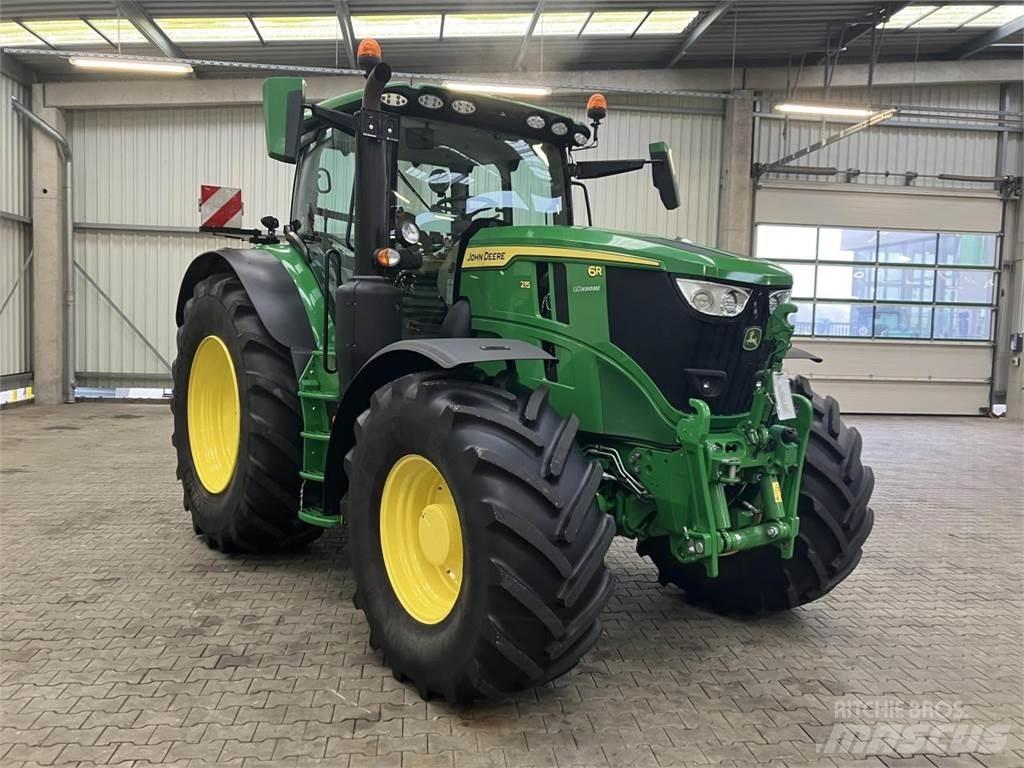 John Deere 6R 215 Trattori