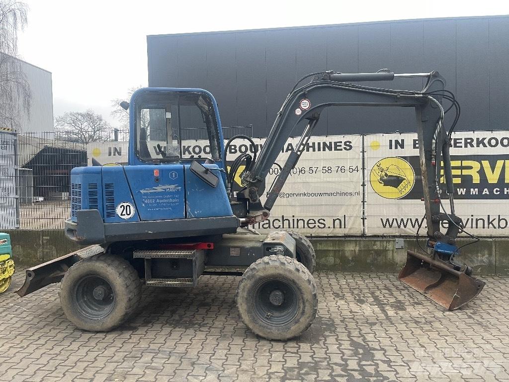  Peljop EW 256 Escavatori gommati