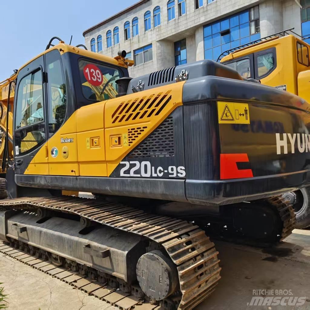 Hyundai R220LC-9S Escavatori cingolati