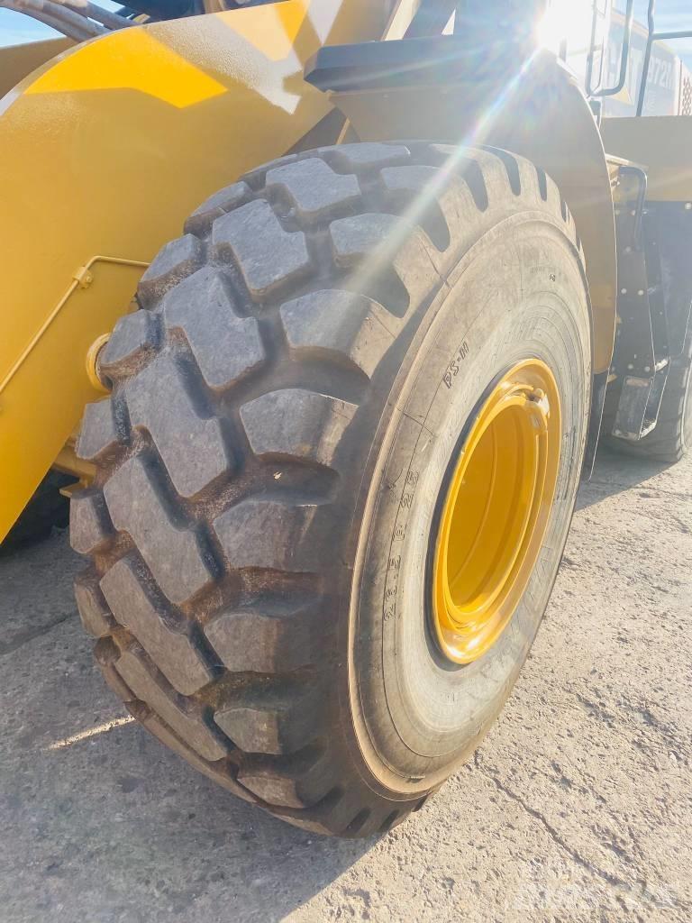 CAT 972mxe Pale gommate