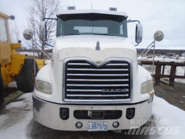 Mack CXU 613 Motrici e Trattori Stradali