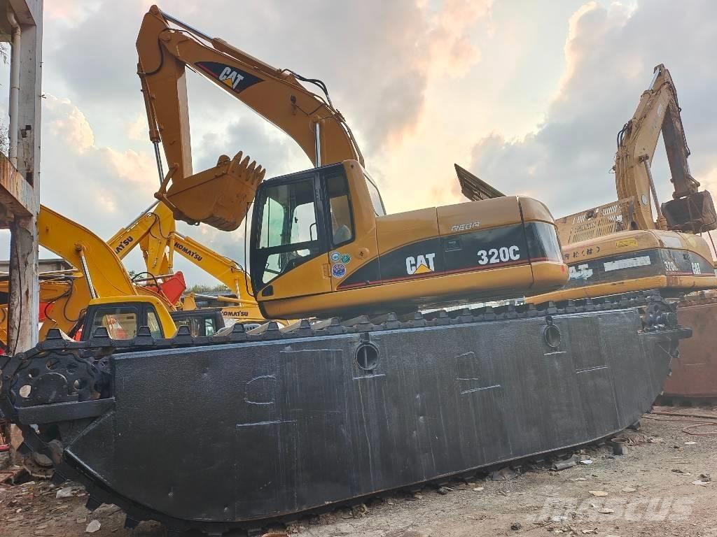 CAT 320 C Escavatori anfibi