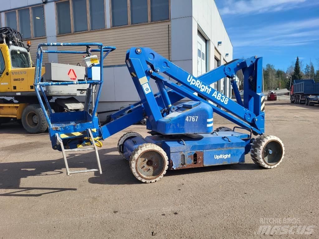 UpRight AB38N Piattaforme a braccio articolato