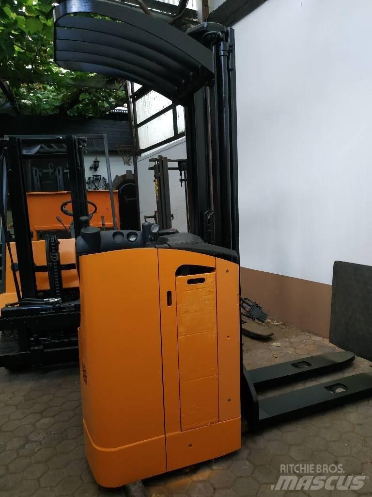 Still Aufsitzstapler Carrelli elevatori elettrici