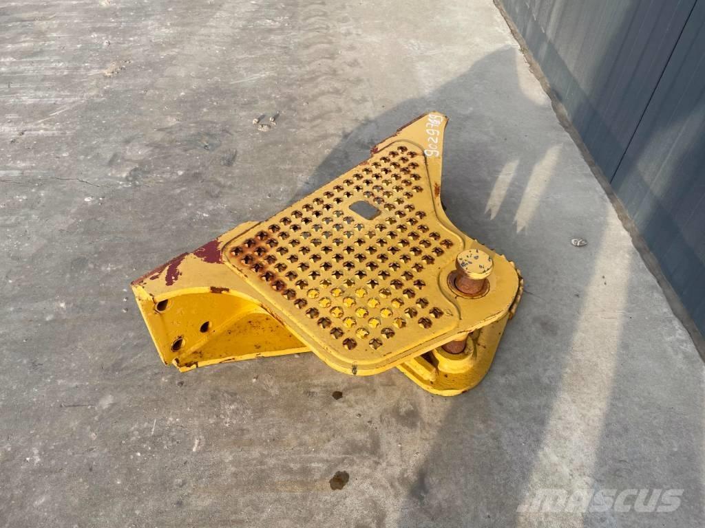 CAT D6K Zugtraverse Altri componenti