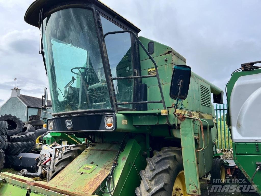 John Deere 1055 Mietitrebbiatrici