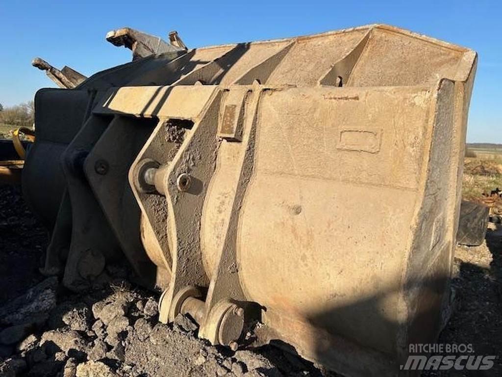 CAT 973D Benne