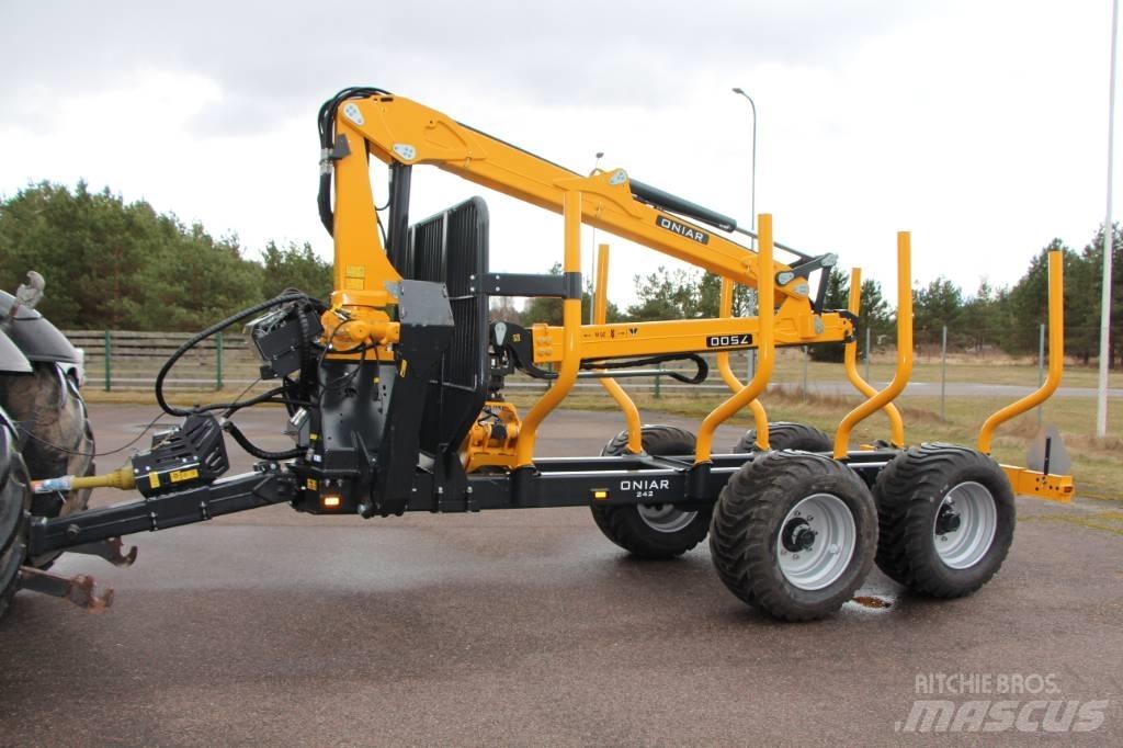 Oniar 7500+242 Caricatronchi con base su rimorchio