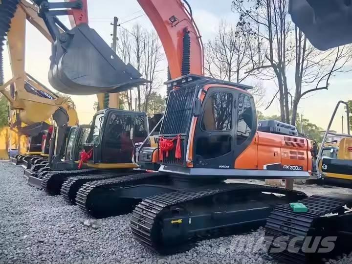 Doosan DX 300 LC Escavatori cingolati