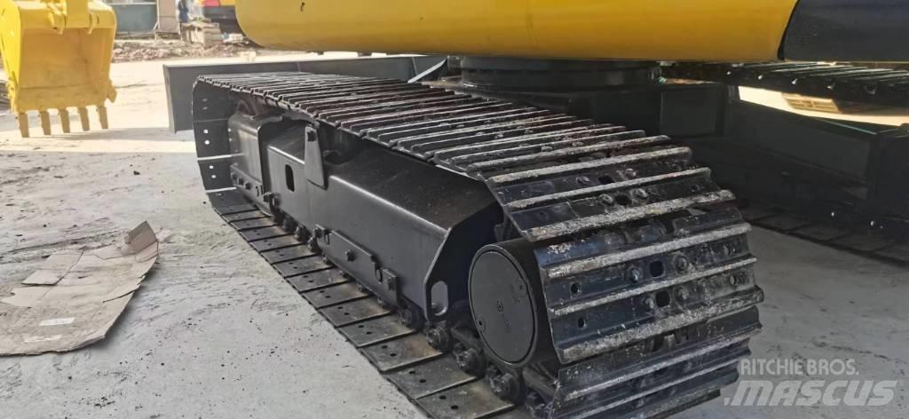 Komatsu 56-7 Escavatori cingolati