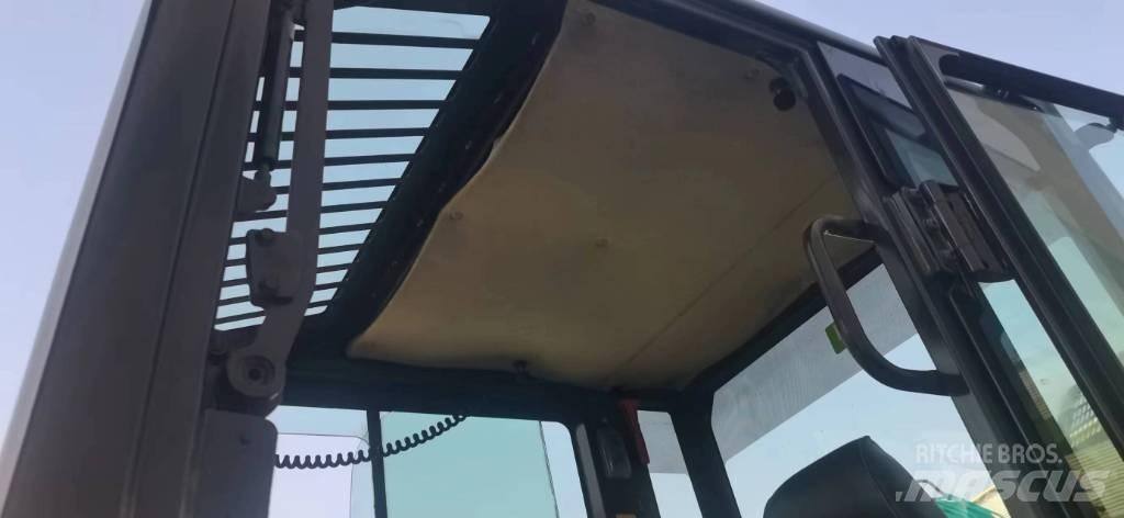 Komatsu 56-7 Escavatori cingolati