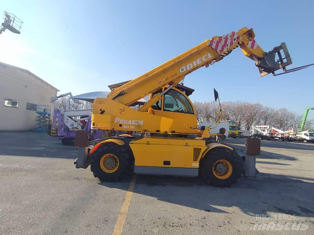 Dieci Pegasus 30.16 Sollevatori telescopici