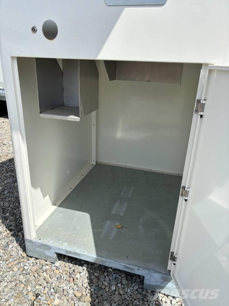  Recylingstation PET Manutenzione verde e strade – Altro