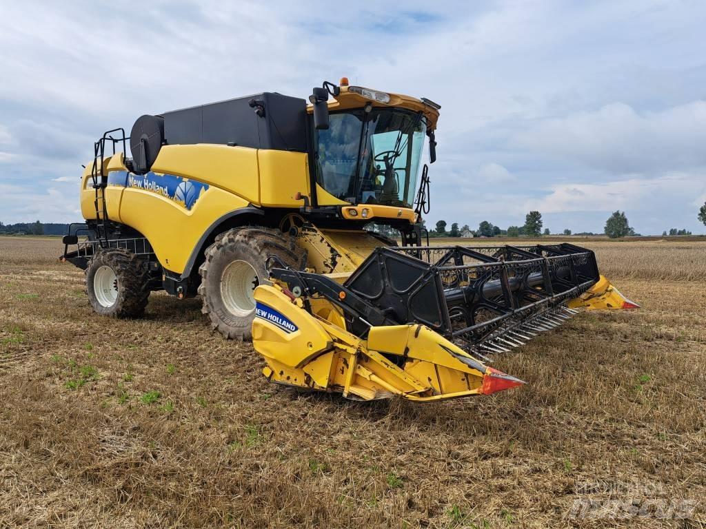 New Holland CX 8080 Mietitrebbiatrici