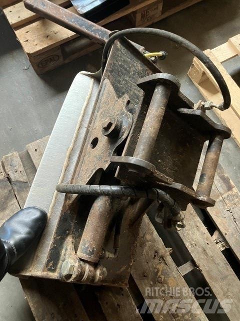  - - - 80CM TILTSKOVL Benne