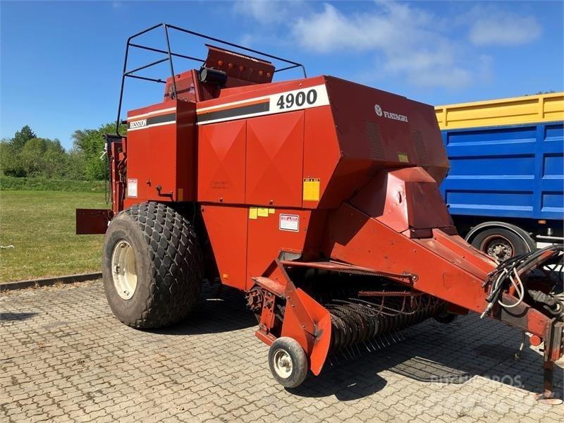 Hesston 4900 Presse quadre