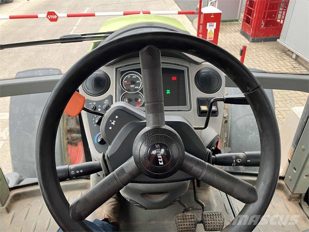 CLAAS Arion 620C Trattori