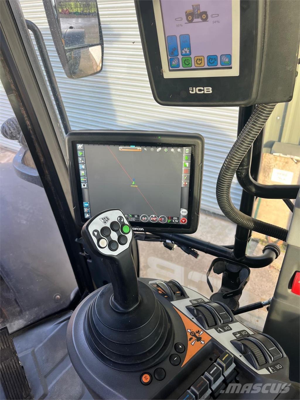 JCB Fastrac 4220 Trattori