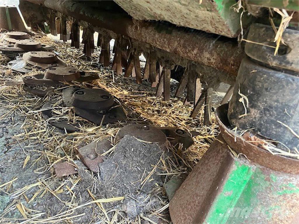John Deere 131 Altri macchinari per falciare e trinciare