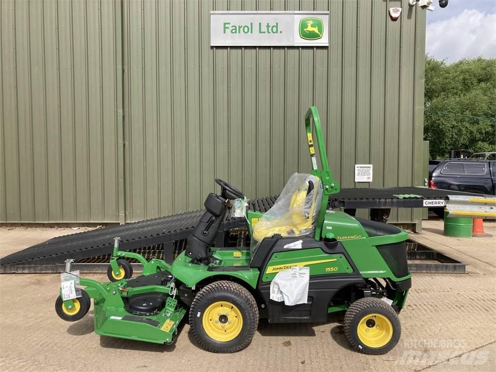 John Deere 1550 Trattorini tagliaerba