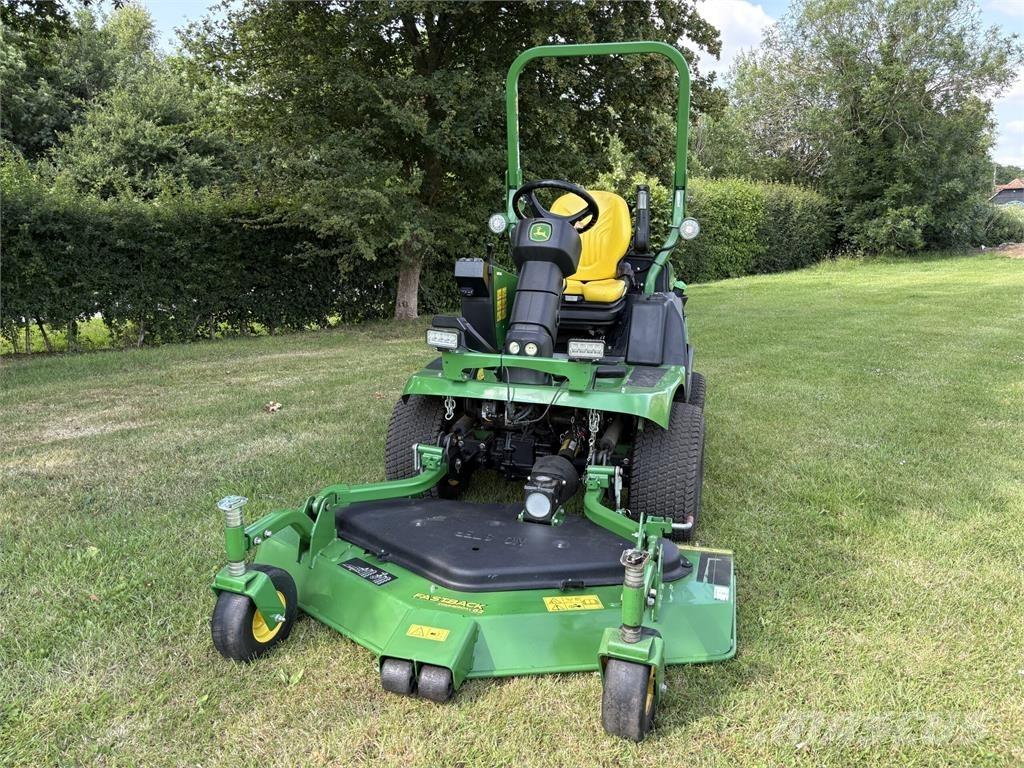 John Deere 1570 Trattorini tagliaerba