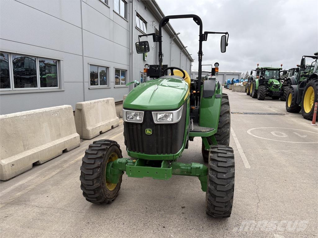 John Deere 4052M Trattori compatti