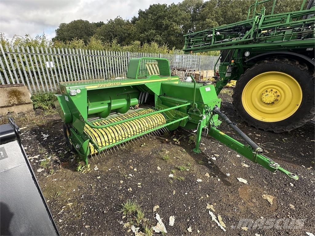 John Deere 459 Presse quadre