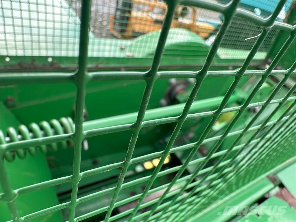 John Deere 459 Presse quadre