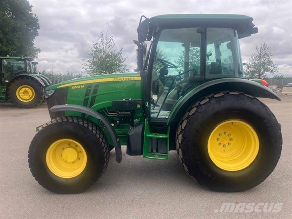 John Deere 5085M Trattori