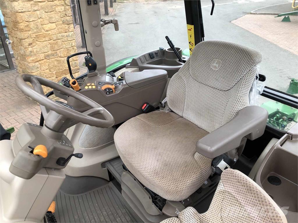 John Deere 5100R Trattori