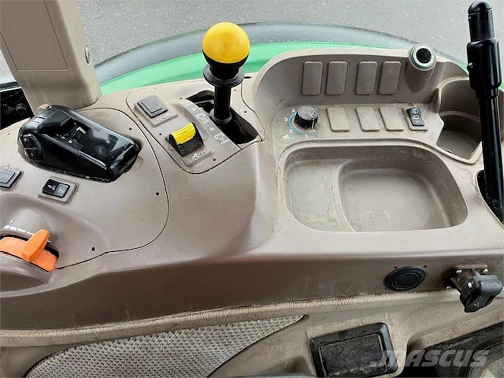 John Deere 5115M Trattori