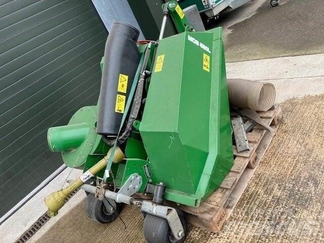 John Deere 580L Manutenzione verde e strade – Altro