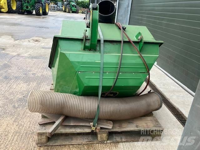 John Deere 580L Manutenzione verde e strade – Altro