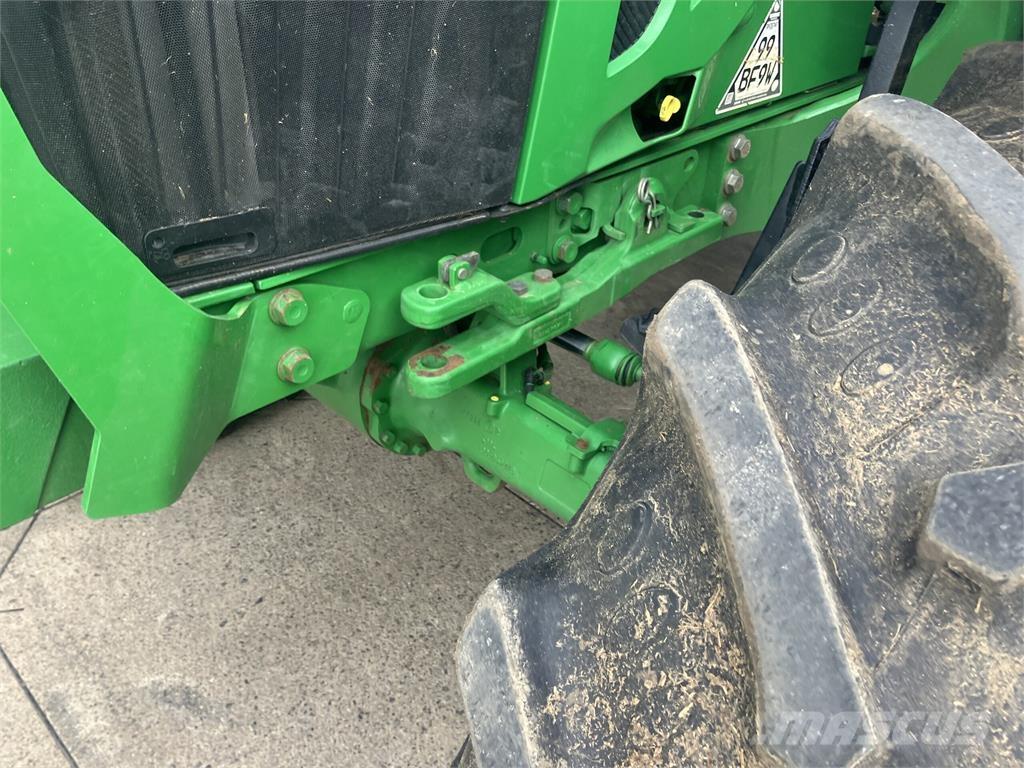 John Deere 6100M Trattori