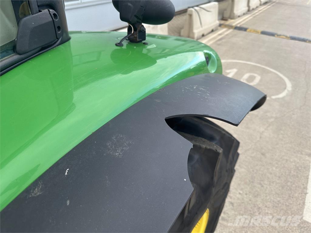 John Deere 6135R Trattori