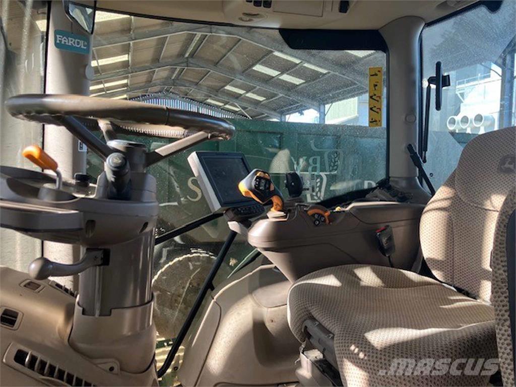 John Deere 6215R Trattori