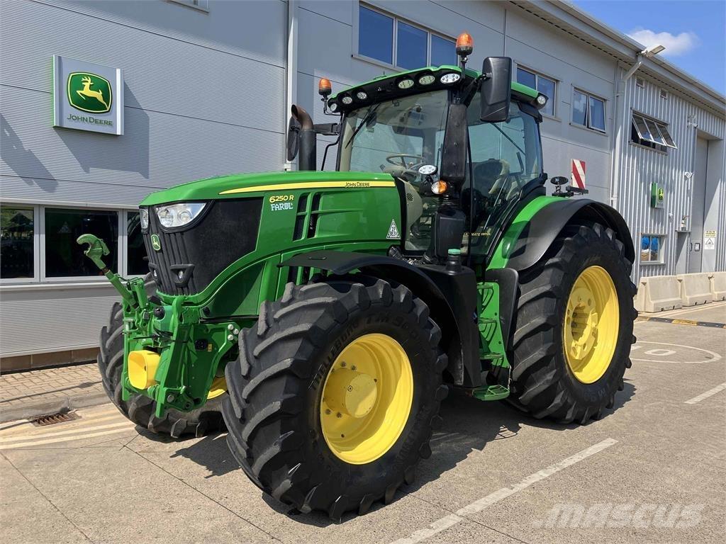 John Deere 6250R Trattori