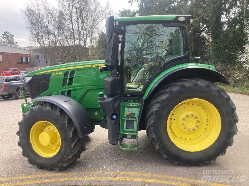 John Deere 6250R Trattori