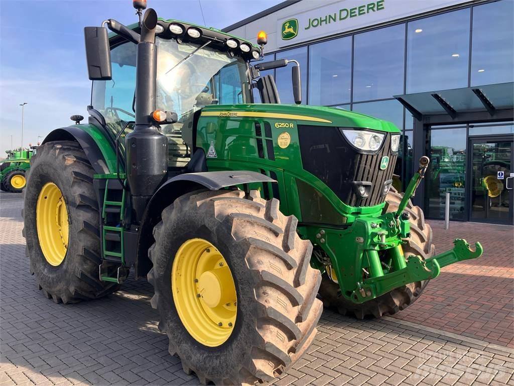 John Deere 6250R Trattori