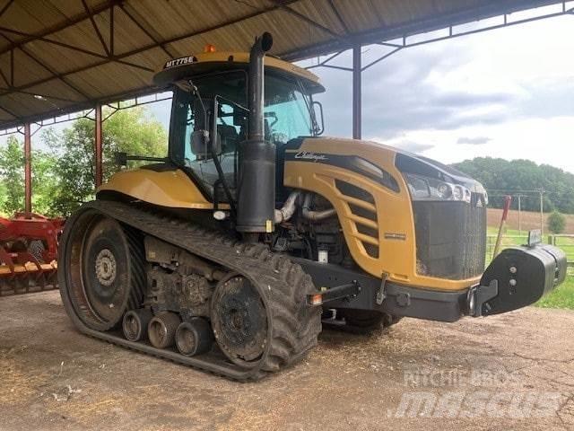 John Deere 6R 215 Trattori