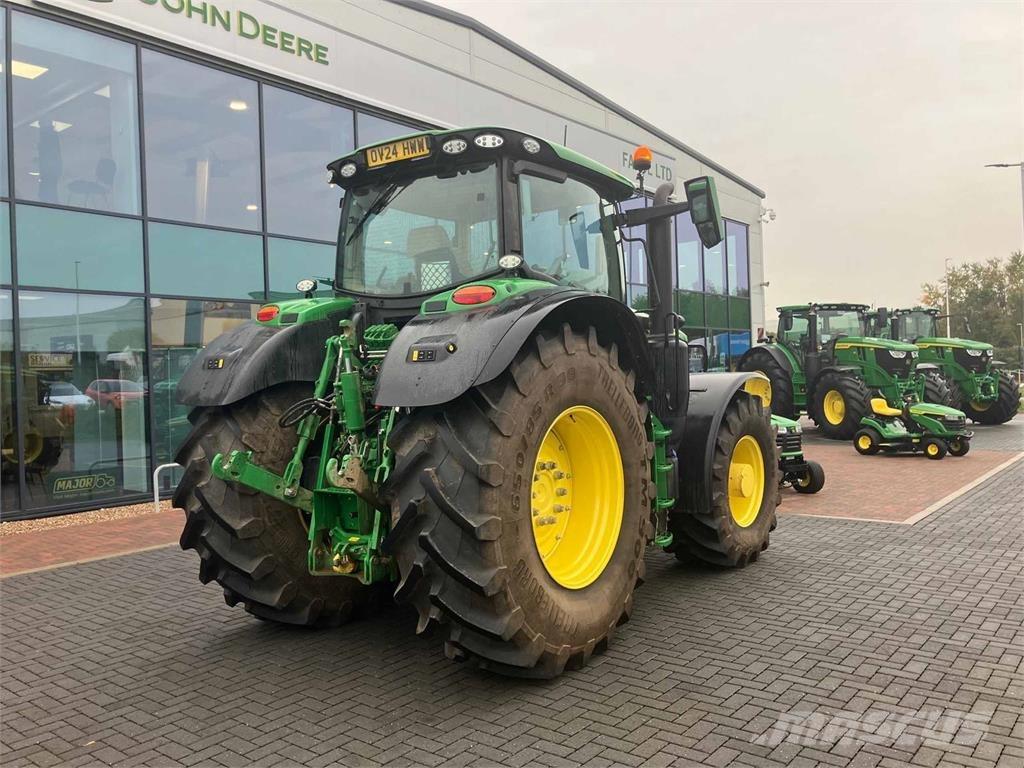 John Deere 6R 215 Trattori