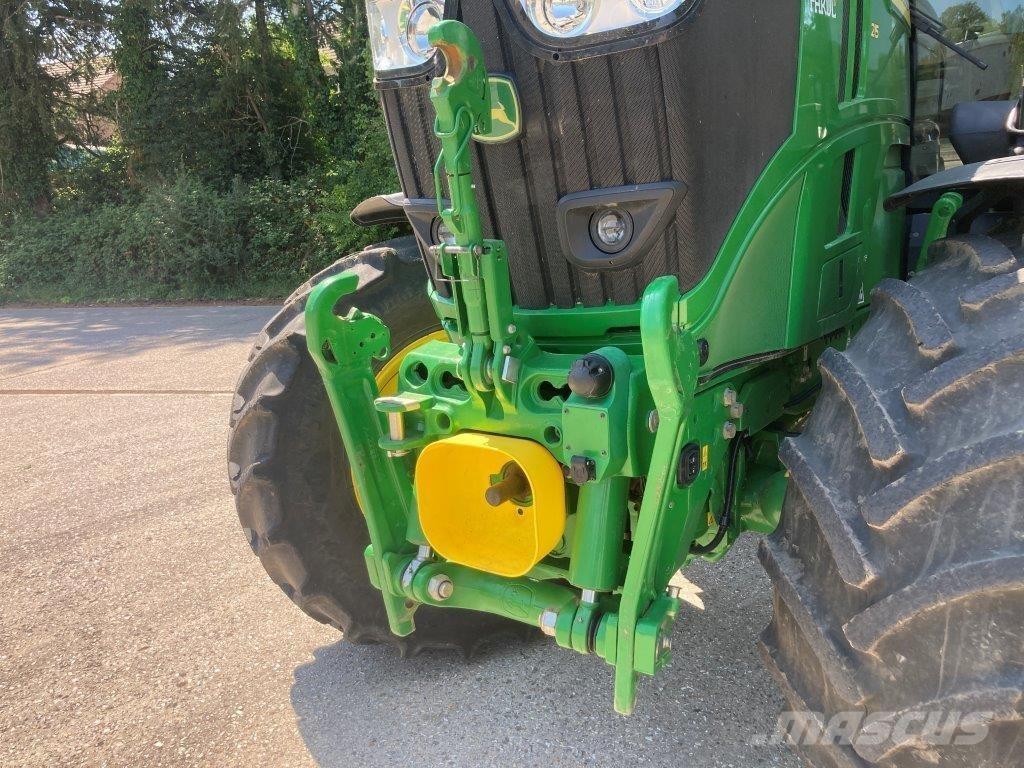 John Deere 6R 215 Trattori