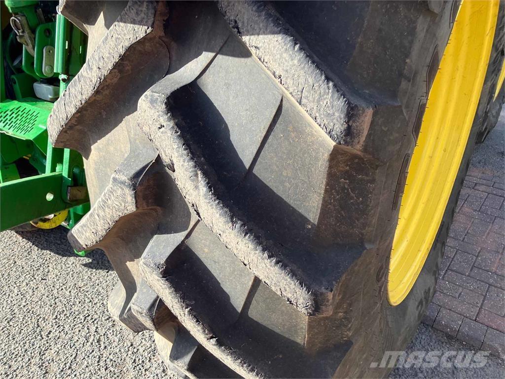 John Deere 6R 215 Trattori